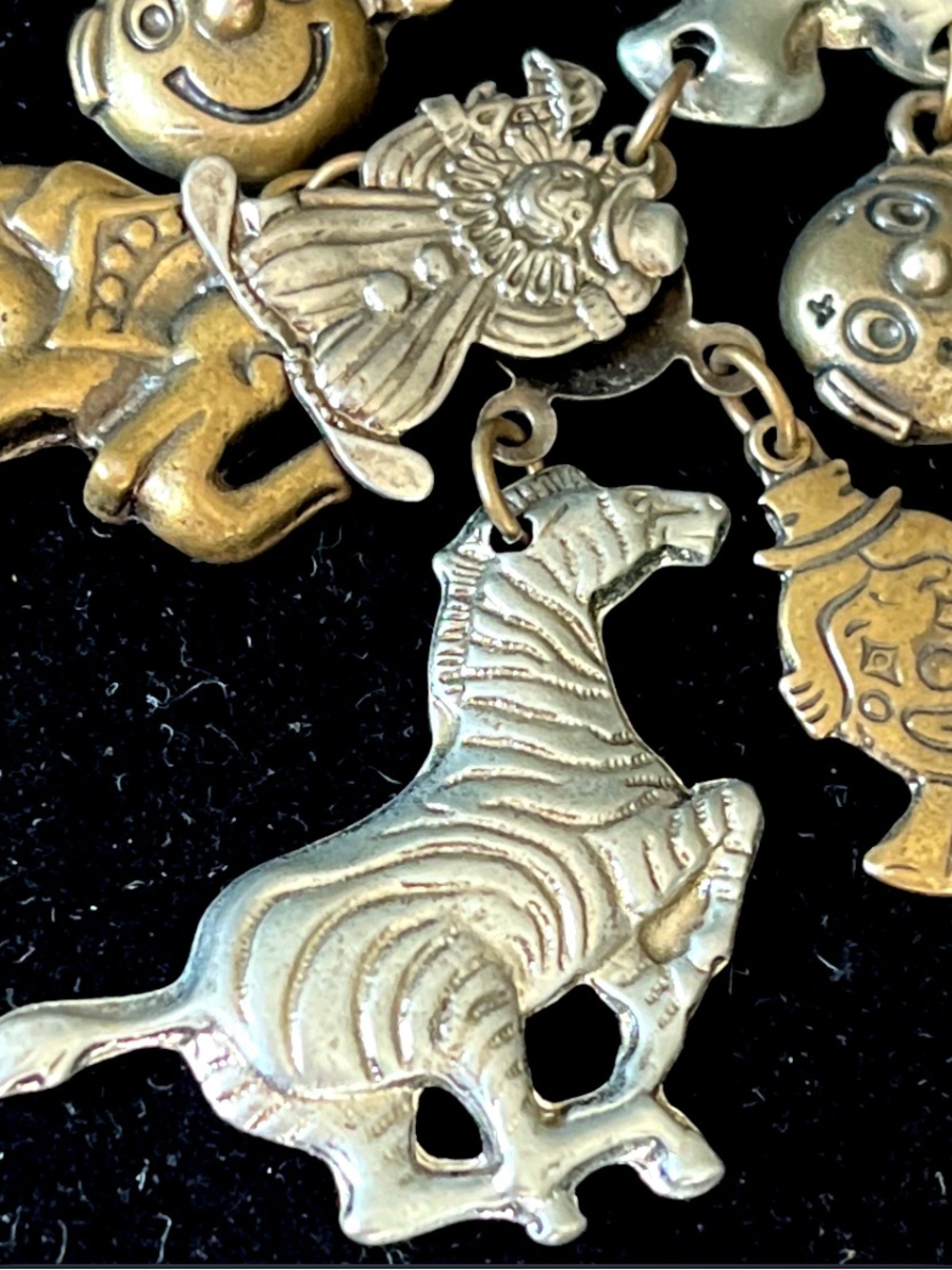 Vintage Gold-Tone Elephant and Circus Charm Brooch - Picture 10 of 10